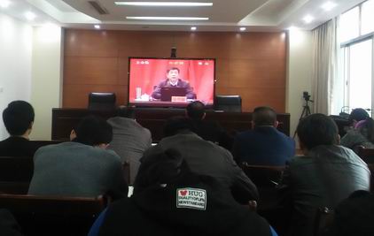 山東宏康機床組織收看十九大精神輔導報告20171117.jpg 山東宏康機床組織收看十九大精神輔導報告20171117.jpg