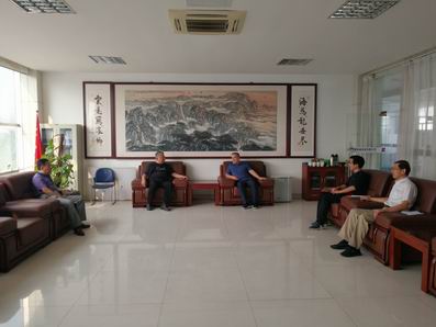區領導慰問山東宏康機床董事長康鳳明20190928.jpg 區領導慰問山東宏康機床董事長康鳳明20190928.jpg